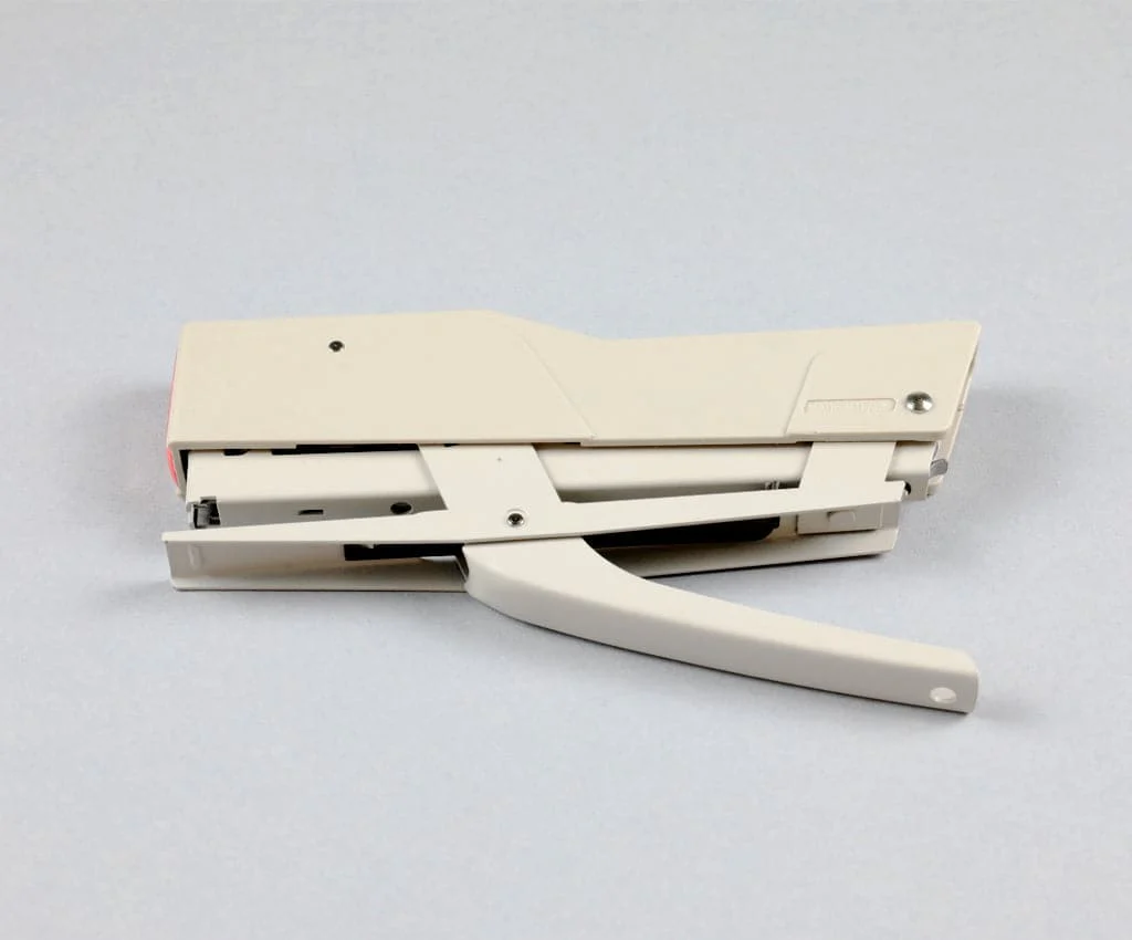 Zenith 590 Stapler | Beige