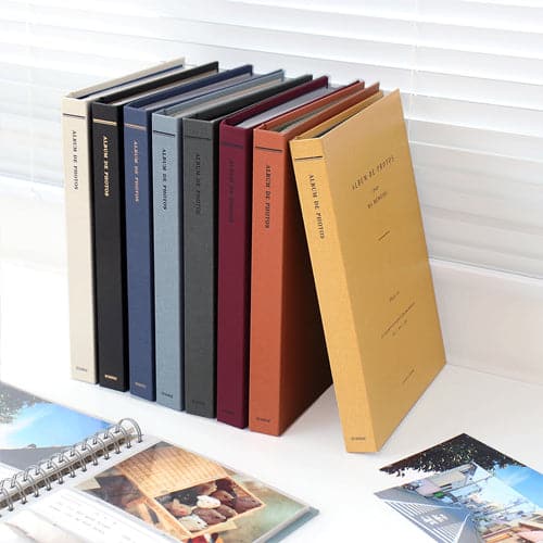 Iconic Vintage Photo Album – 100 Photos