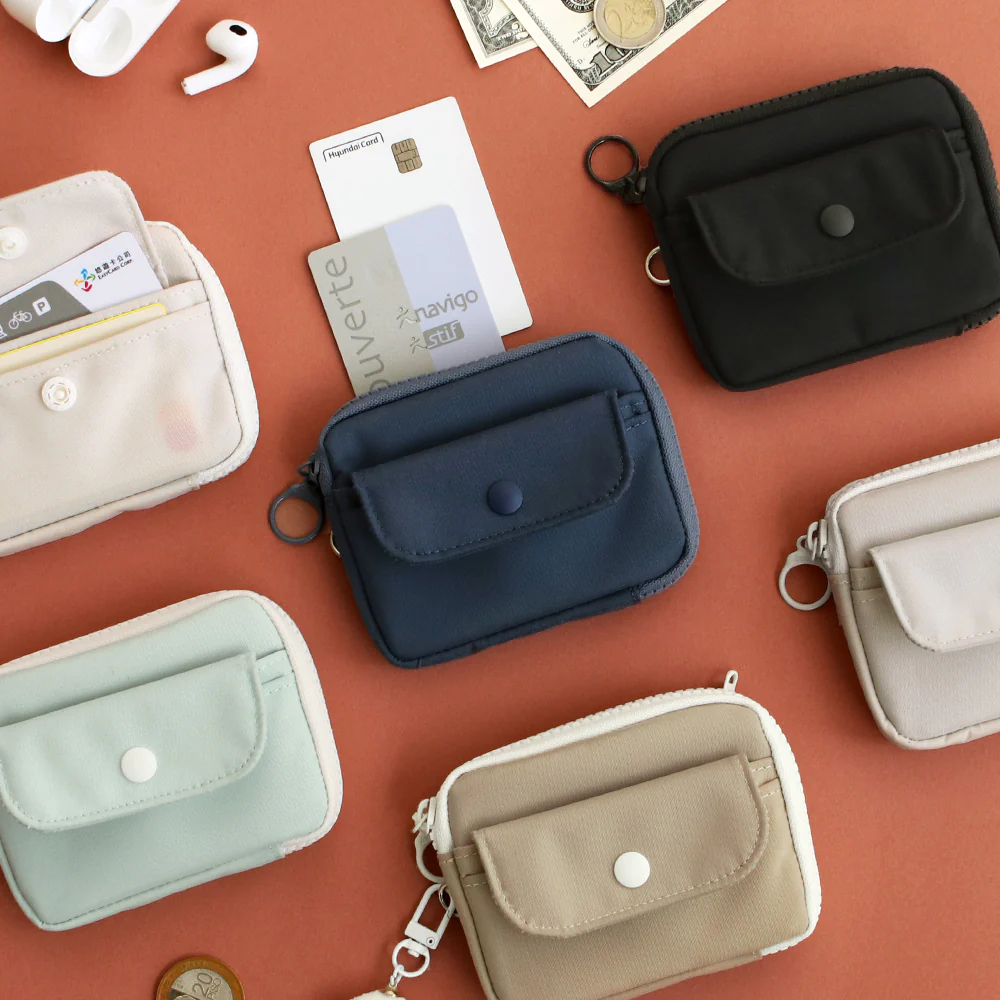 Iconic Voyager Card Wallet Travel Pouch