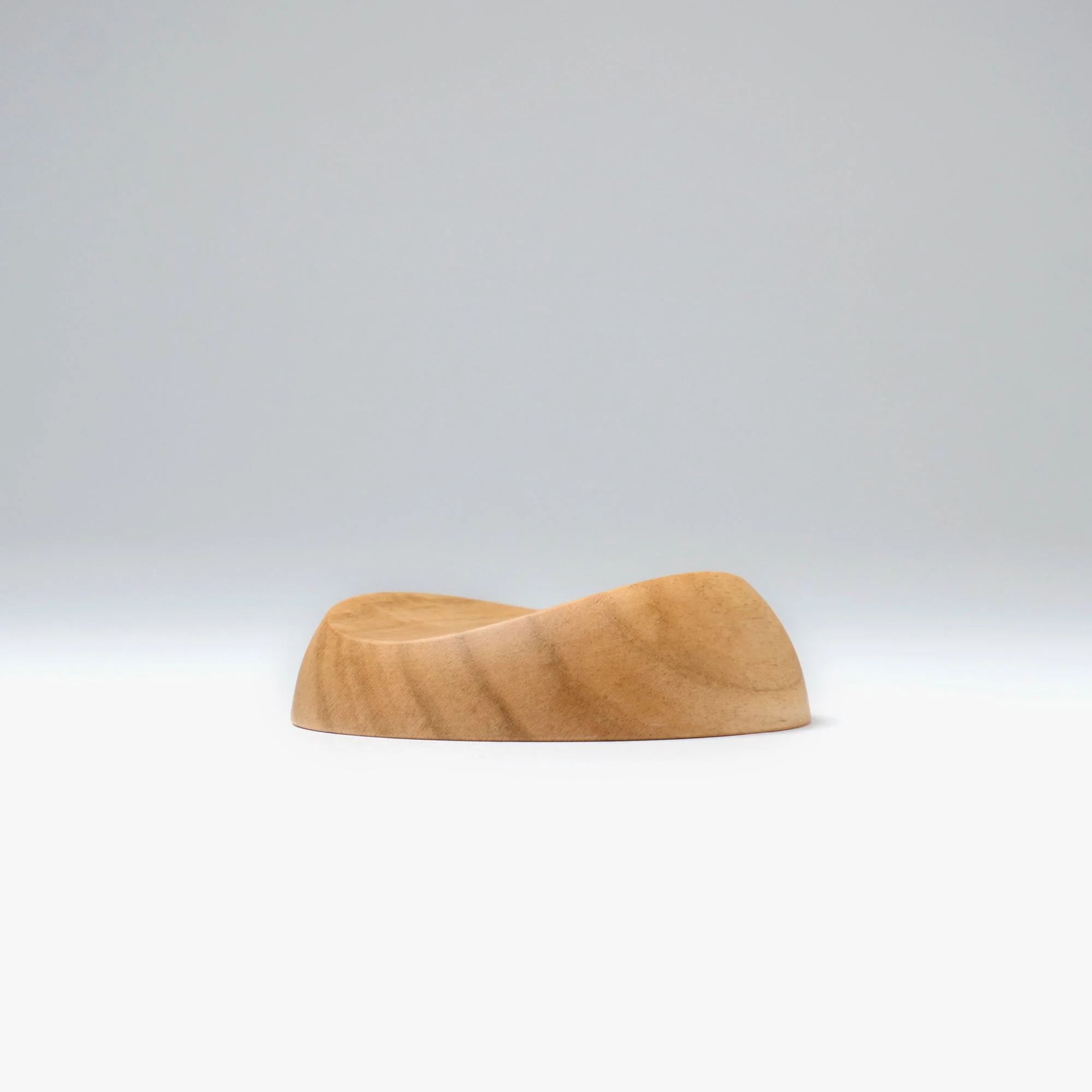 Kakimori Pen Rest – Sakura Wood